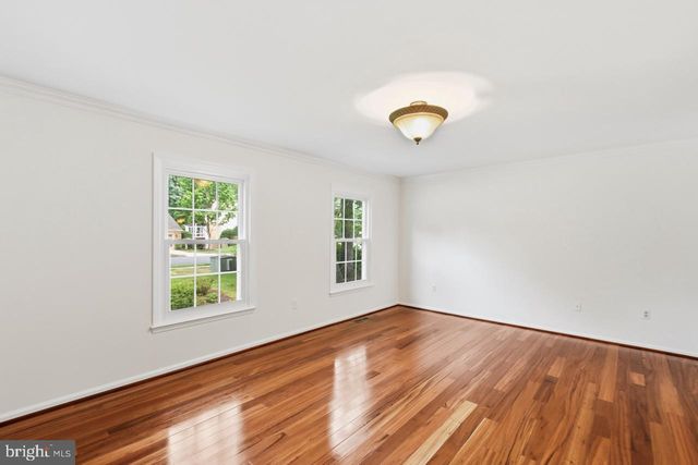 11831 ANTIETAM RD, Woodbridge, VA 22192