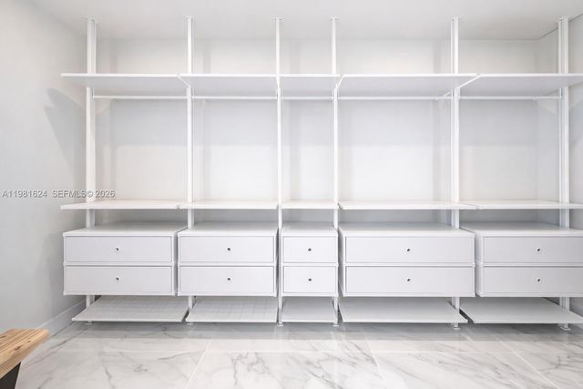 2890 N Ocean Dr, Hollywood, FL 33019