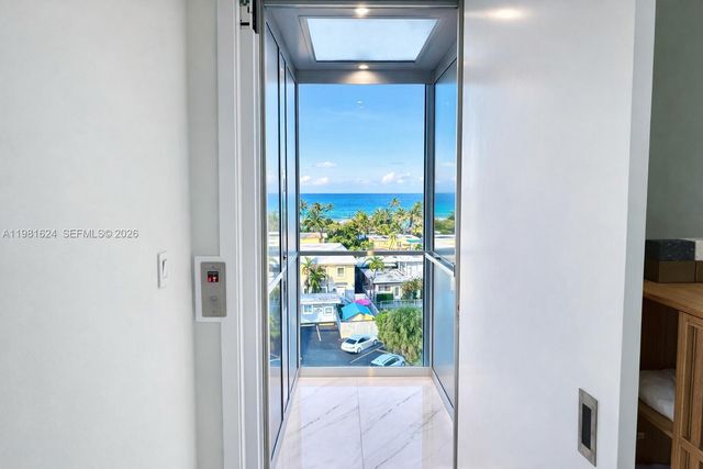 2890 N Ocean Dr, Hollywood, FL 33019