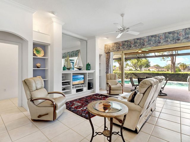 10106 GLENMORE AVENUE, Bradenton, FL 34202