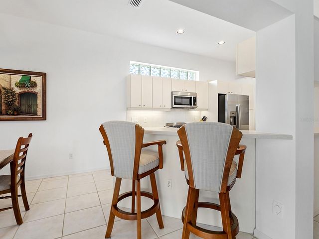 10106 GLENMORE AVENUE, Bradenton, FL 34202