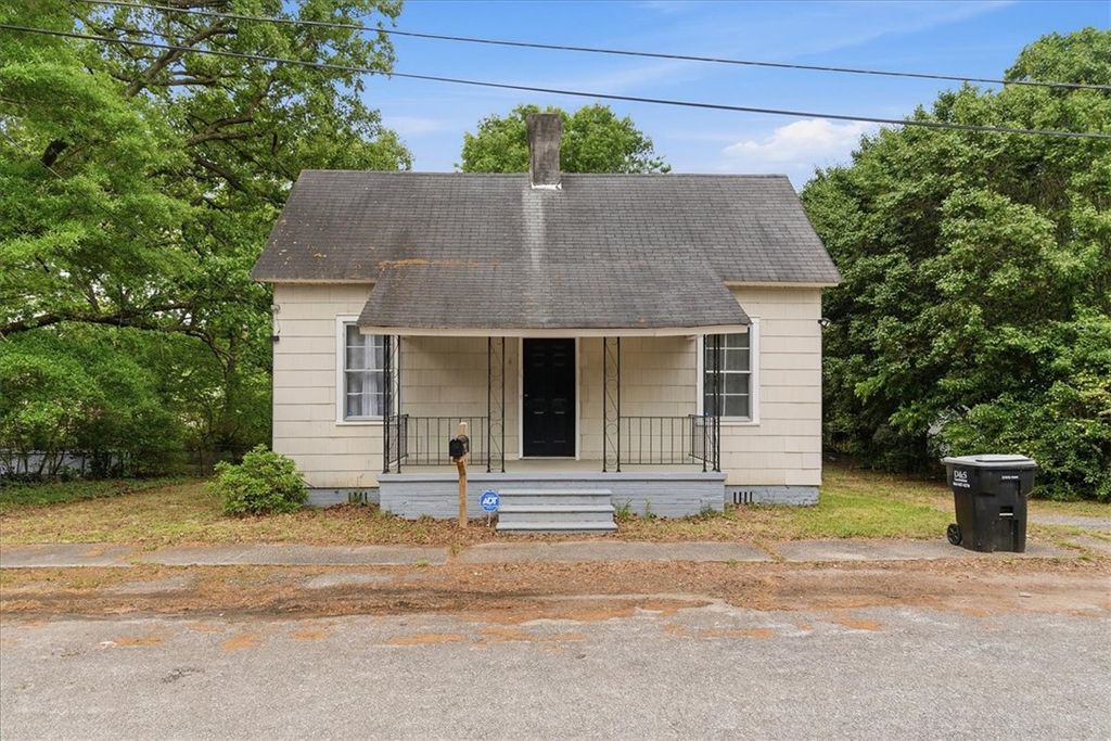 4 McGee Street, Belton, SC 29627