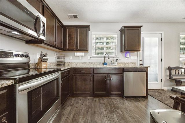 1060 CARIB LOOP E, Unincorporated, TN 38018