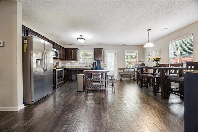 1060 CARIB LOOP E, Unincorporated, TN 38018