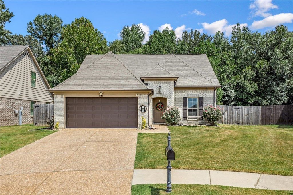 1060 CARIB LOOP E, Unincorporated, TN 38018