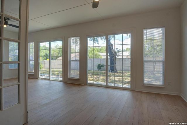 1822 Paisley St, San Antonio, TX 78231