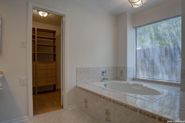 1822 Paisley St, San Antonio, TX 78231