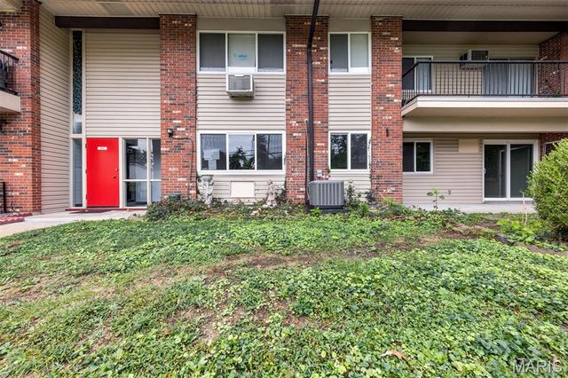 9111 Villaridge Court B, St Louis, MO 63123