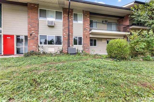 9111 Villaridge Court B, St Louis, MO 63123