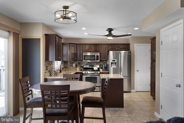 2 TIEMAN CIRCLE, Delanco, NJ 08075