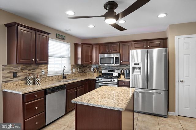 2 TIEMAN CIRCLE, Delanco, NJ 08075
