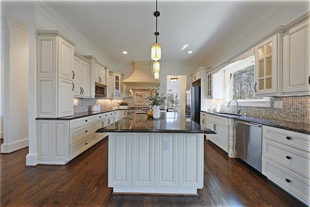 7611 Regency Circle, Atlanta, GA 30350