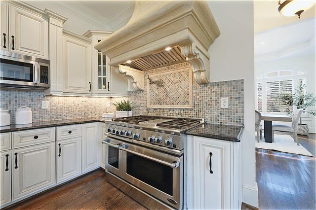 7611 Regency Circle, Atlanta, GA 30350