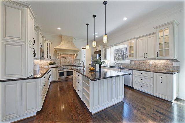 7611 Regency Circle, Atlanta, GA 30350