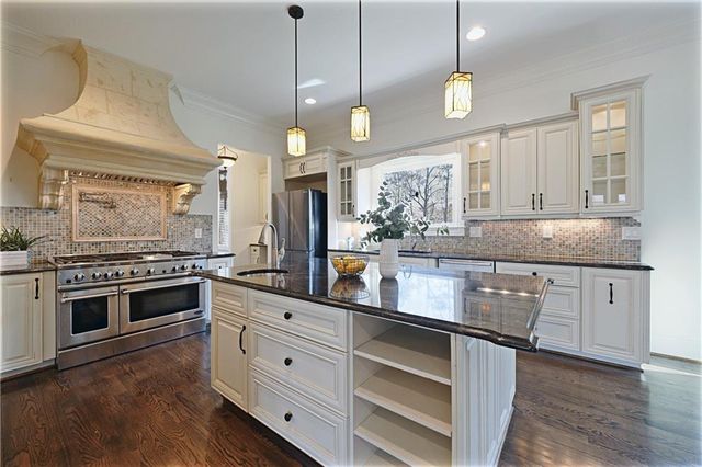 7611 Regency Circle, Atlanta, GA 30350