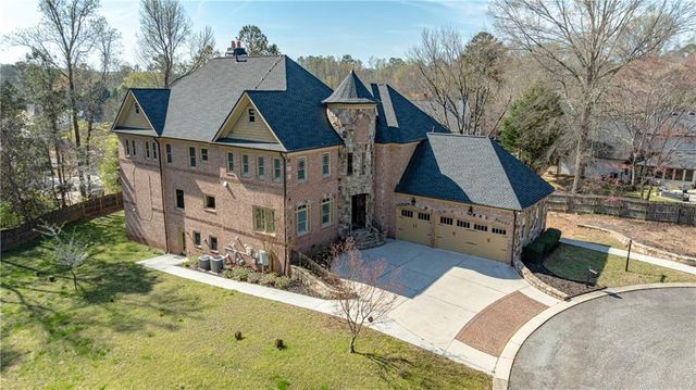 7611 Regency Circle, Atlanta, GA 30350