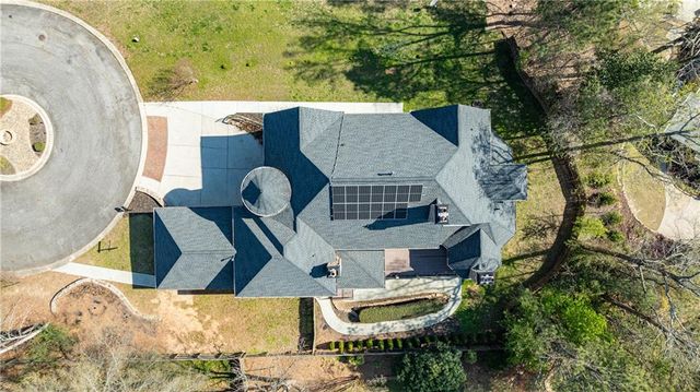 7611 Regency Circle, Atlanta, GA 30350