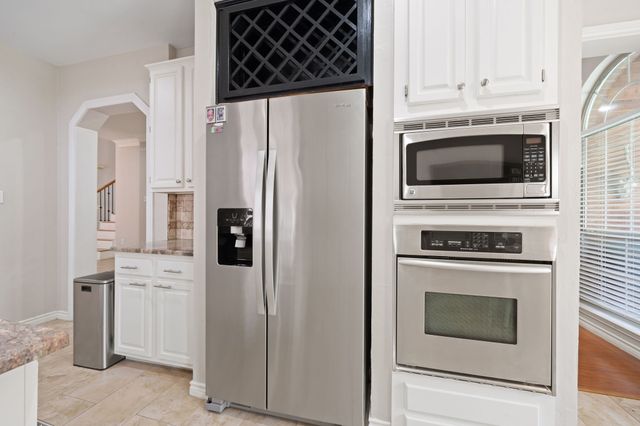 617 Highland Meadows Drive, Highland Village, TX 75077
