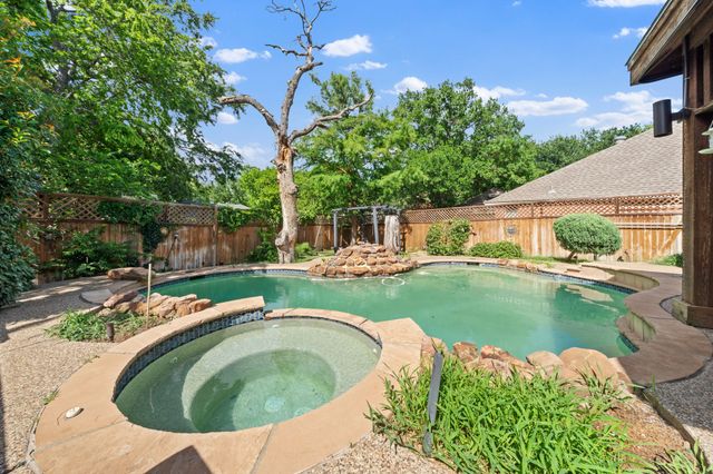 617 Highland Meadows Drive, Highland Village, TX 75077