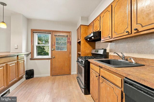 22 ROCK GLEN RD, Wynnewood, PA 19096