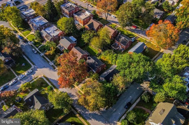 22 ROCK GLEN RD, Wynnewood, PA 19096
