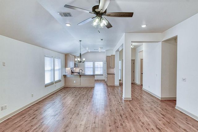 13313 SW 5th Street, Yukon, OK 73099