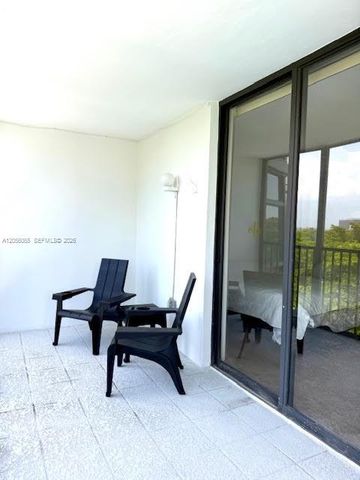 20100 W Country Club Dr 608, Aventura, FL 33180
