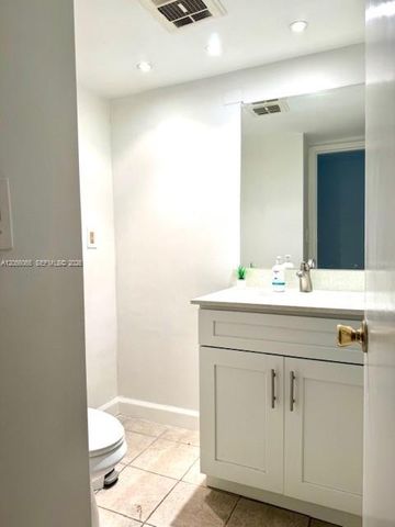 20100 W Country Club Dr 608, Aventura, FL 33180