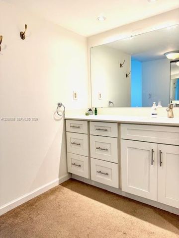 20100 W Country Club Dr 608, Aventura, FL 33180
