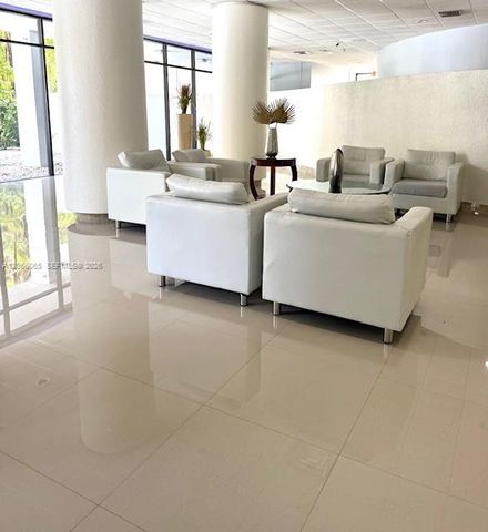 20100 W Country Club Dr 608, Aventura, FL 33180