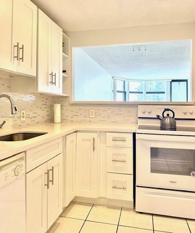 20100 W Country Club Dr 608, Aventura, FL 33180