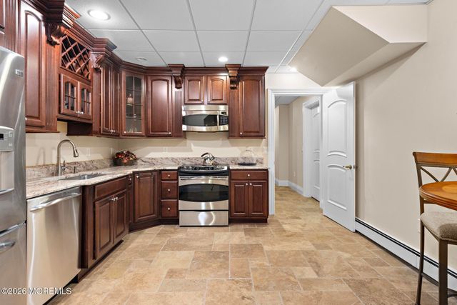 12 Raintree Court, Holmdel, NJ 07733