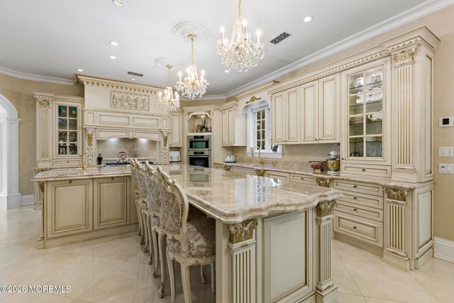 12 Raintree Court, Holmdel, NJ 07733
