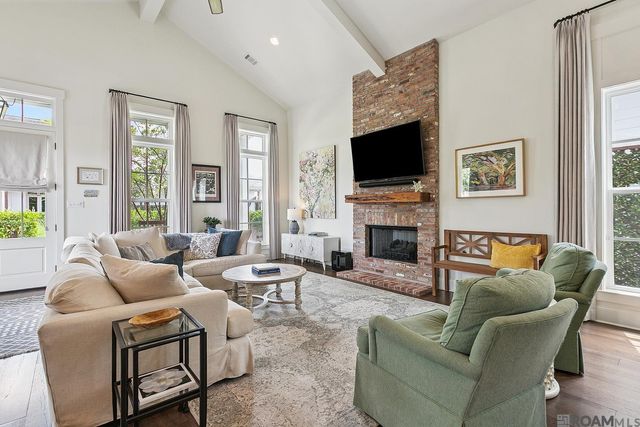1518 Elm Row Ln, Baton Rouge, LA 70810