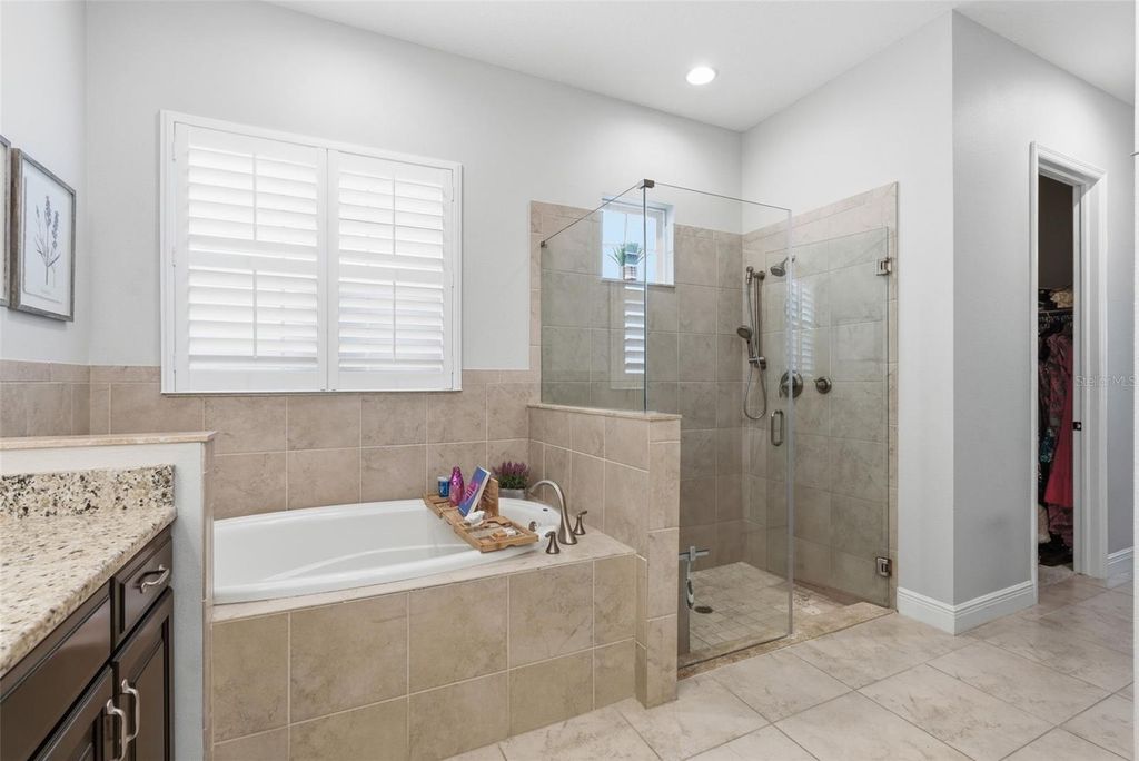 Image 18 of property listing at 624 WINTERSIDE DRIVE, Apollo Beach, FL 33572