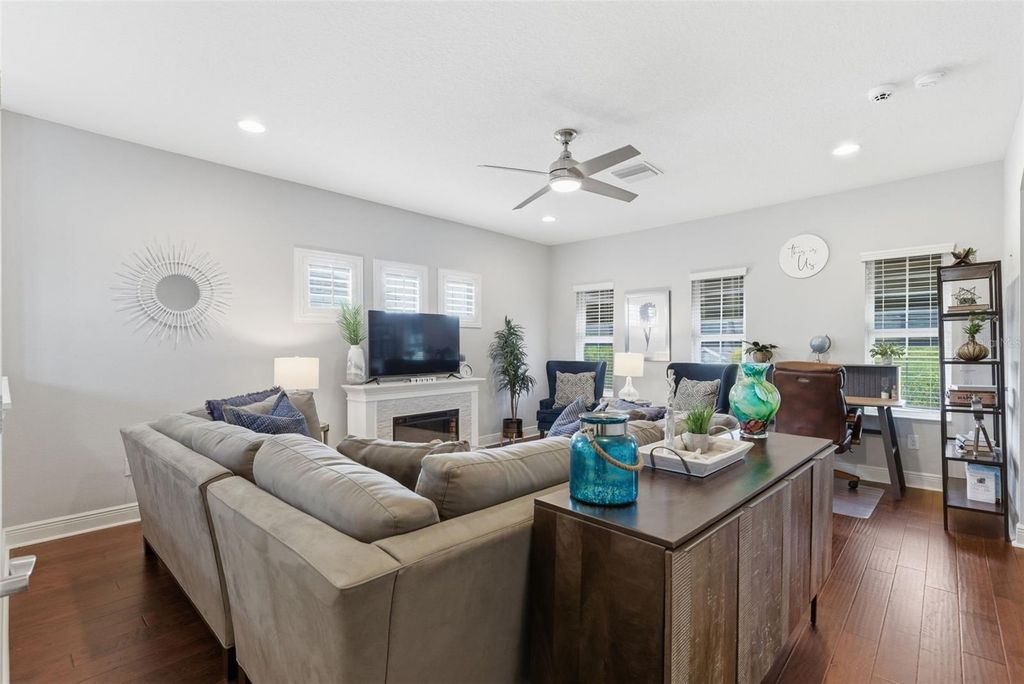 Image 22 of property listing at 624 WINTERSIDE DRIVE, Apollo Beach, FL 33572