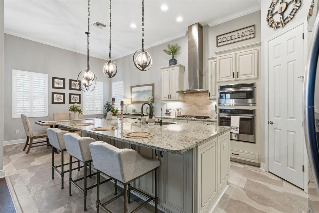 Image 6 of property listing at 624 WINTERSIDE DRIVE, Apollo Beach, FL 33572