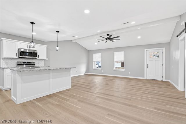 2300 Pine Lane, Barling, AR 72923