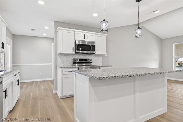 2300 Pine Lane, Barling, AR 72923