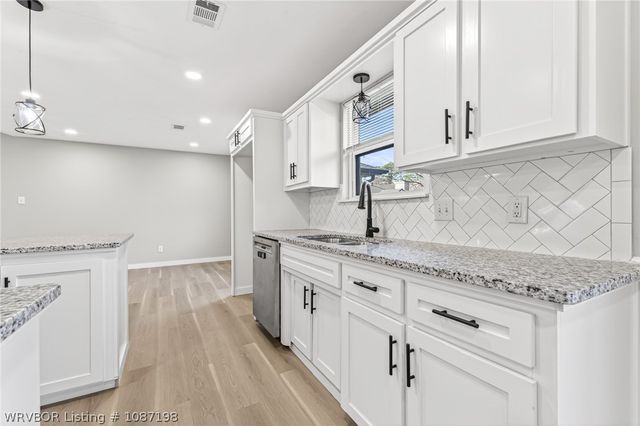 2300 Pine Lane, Barling, AR 72923