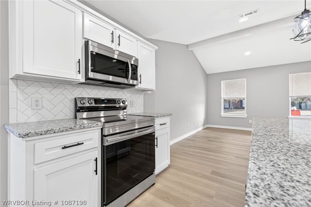 2300 Pine Lane, Barling, AR 72923