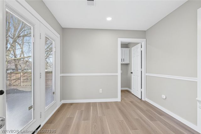 2300 Pine Lane, Barling, AR 72923