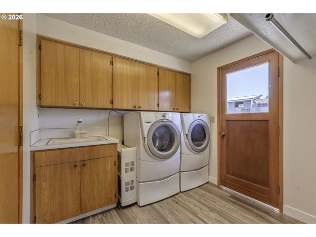 1616 WILLAMINA Ave, Forest Grove, OR 97116