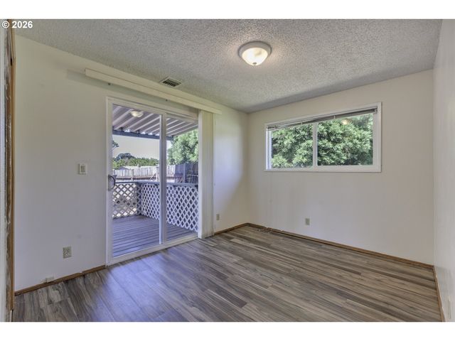 1616 WILLAMINA Ave, Forest Grove, OR 97116