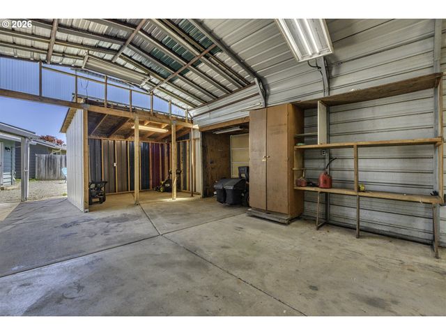 1616 WILLAMINA Ave, Forest Grove, OR 97116