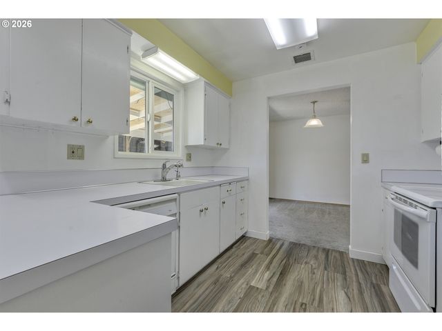 1616 WILLAMINA Ave, Forest Grove, OR 97116
