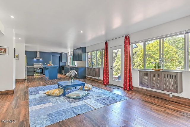 3 Overlook Court, Johnson City, TN 37604