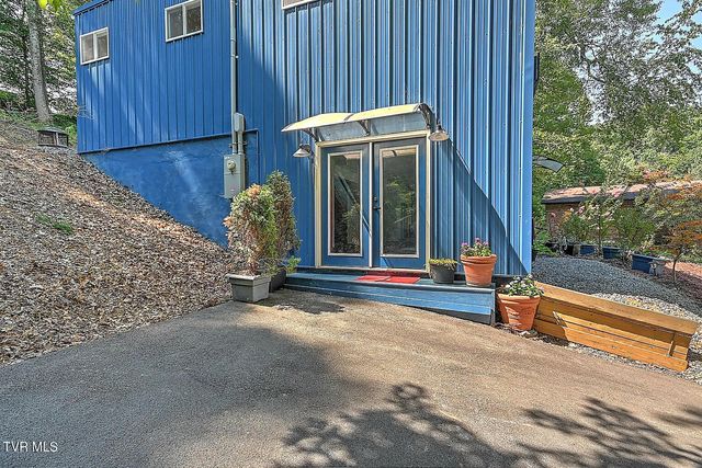 3 Overlook Court, Johnson City, TN 37604