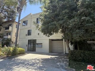 13406 Moorpark Street 102, Los Angeles, CA 91423