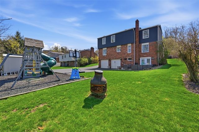 2928 Kings Mill Rd, Bethel Park, PA 15102